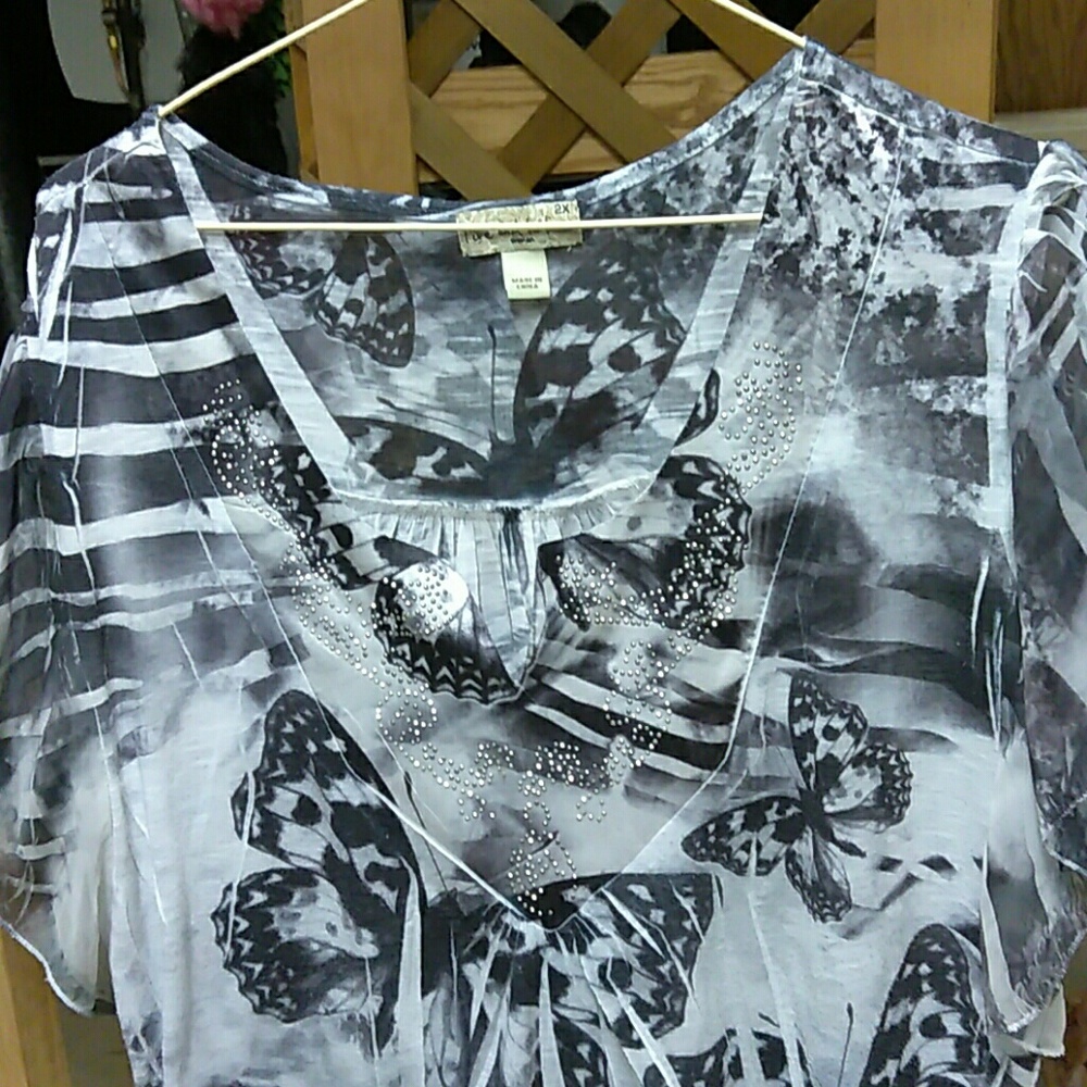 Butterfly top